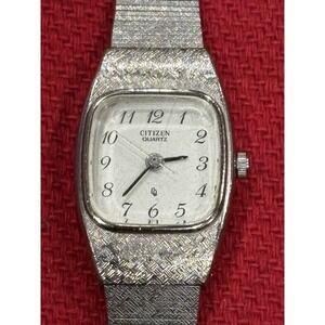 Vintage Citizen Women's Silver Watch 2951-294289 K Japan New Battery Runs Great